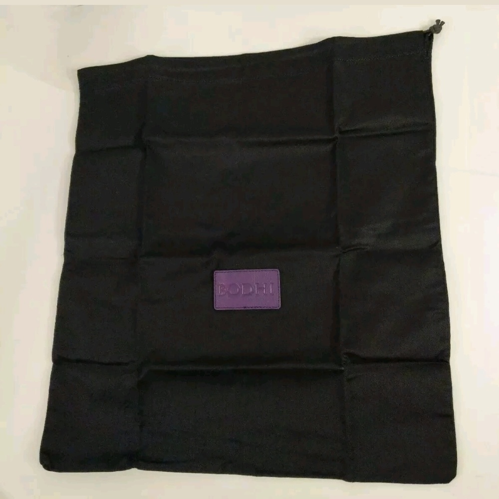 Bodhi Leather Laptop Crossbody Bag - Picture 3 of 3